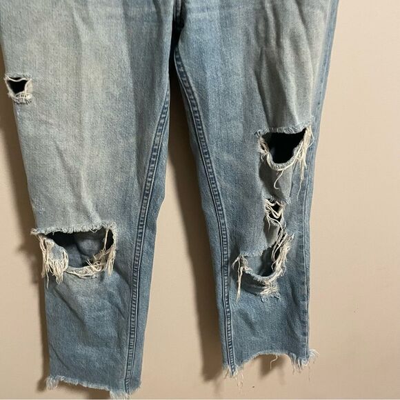 Abercrombie & Fitch Annie Girlfriend Distressed Jeans- Size 2S (26) - Picture 5 of 8